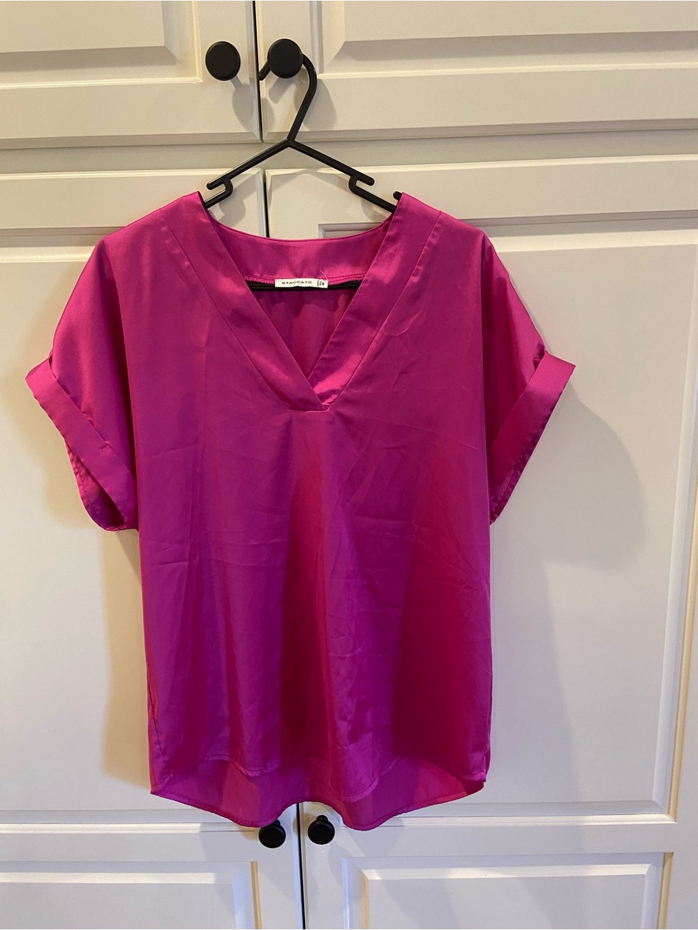 Staccato Fuchsia V-Neck Short Sleeve Blouse